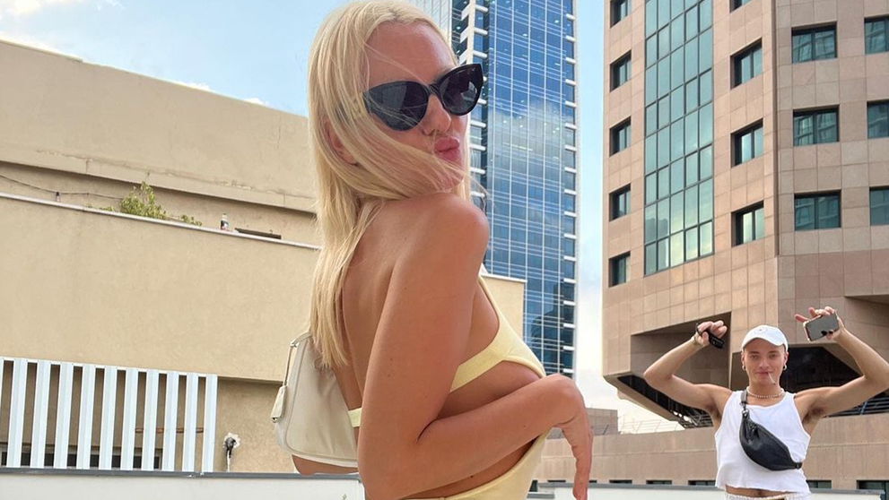 Alexandra Stan, controversă în online cu un selfie de la mare. „E Palestina”