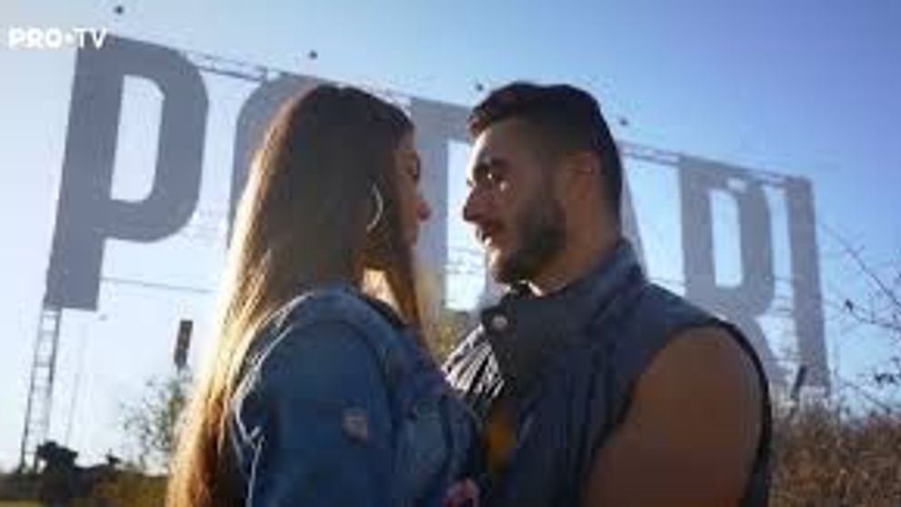 La tv a făcut pe gospodina, dar în realitate are alte preocupări. Ce profesie are tânăra care l-a cucerit pe Andrei Bivolan