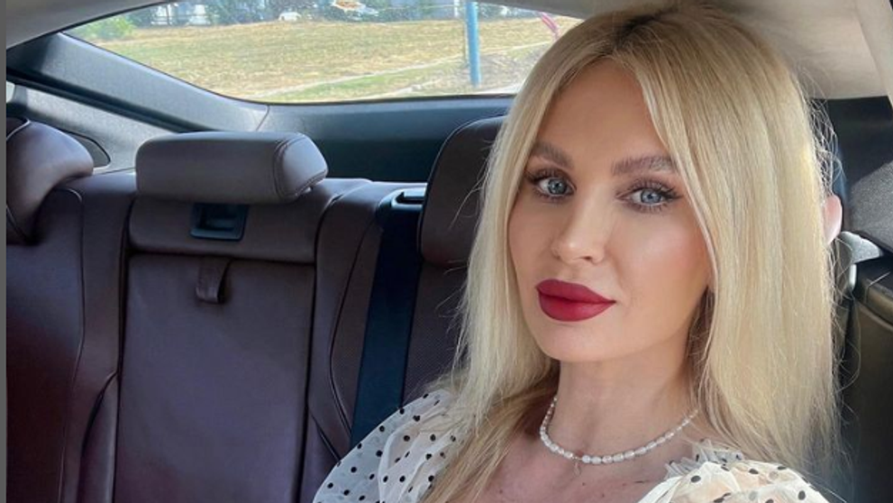 Andreea Bănică comentează scandalul de la Untold! Ce spune artista despre prezența fiicei sale la astfel de evenimente