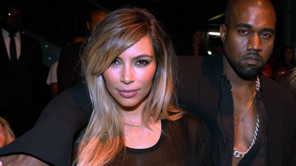 Kim Kardashian si Kanye West nu isi vor petrece luna de miere pe Pamant. Ultima isprava a vedetelor i-a facut pe multi sa rada in hohote
