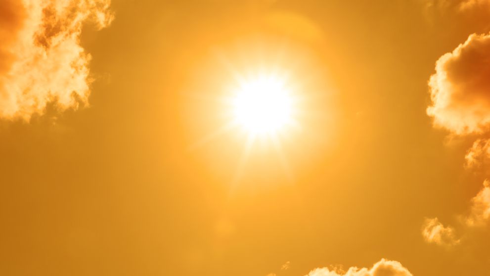 Canicula nu iartă pe nimeni și unii ajung la Urgențe! Ce trebuie să faci, pas cu pas,  ca să îți fie bine când temperaturile trec de 40 de grade