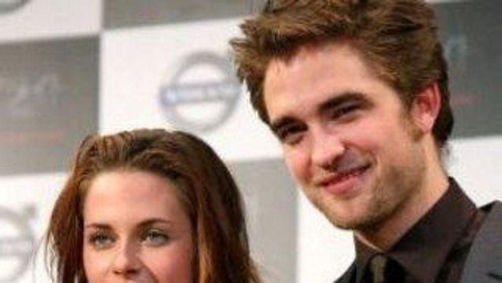 Kristen Stewart si Robert Pattinson isi mint fanii cu nerusinare. Ce au facut in urma cu patru zile