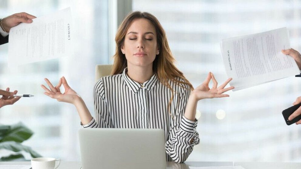 Cum să te concentrezi la locul de muncă. 5 metode prin care să reducem stresul și să ne îmbunătățim concentrarea