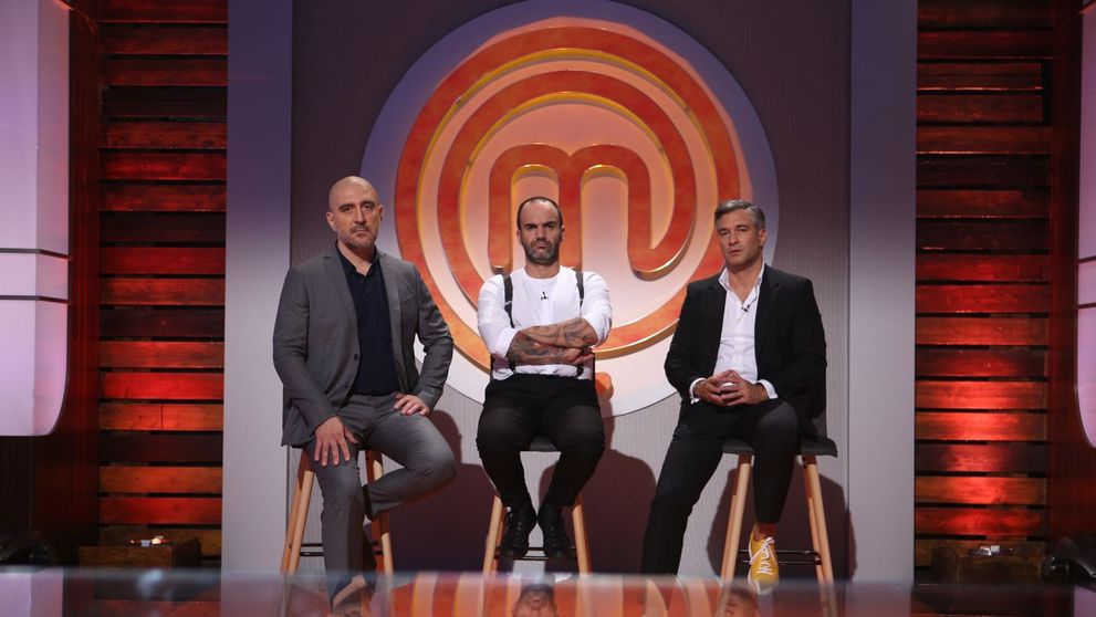 Descarca acum aplicatia Pro TV si poti castiga o masa de doua persoane la restaurantul 