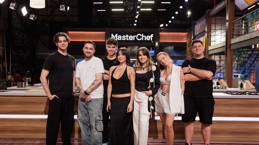 Șapte influenceri celebri intră astăzi în bucătăria MasterChef, într-o probă care va genera haos, umor și momente neașteptate: „Îmi vine să plâng!”