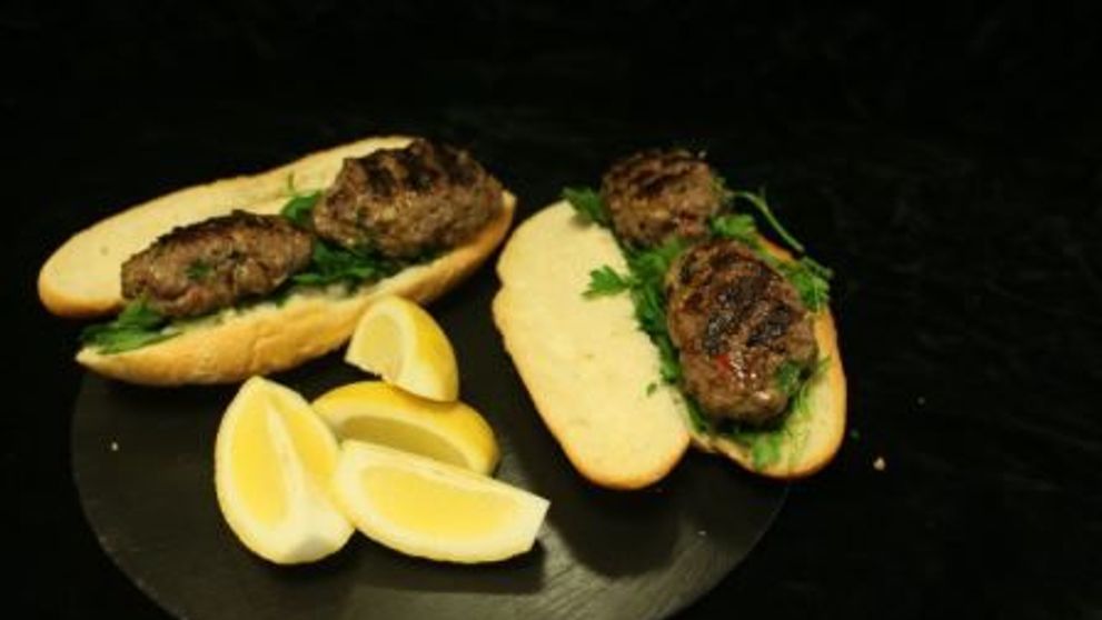 Un kebab delicios, cum nu o sa mananci niciodata la fast food. Incearca o reteta altfel, de la Chef Catalin Scarlatescu