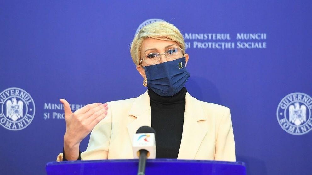 Reacția ministrului de interne după ce Raluca Turcan a fost surprinsă fără mască în compania a 8 persoane