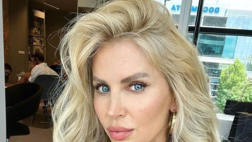 „Ăsta-i fizic de Playboy!”. Cum s-a fotografiat Andreea Bănică în valurile mării