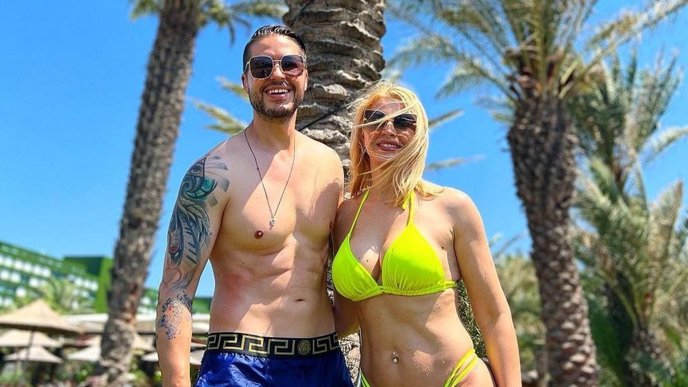 Jorge și-a convins soția de aproape 50 de ani să pozeze în bikini. Care a fost reacția fanilor: 