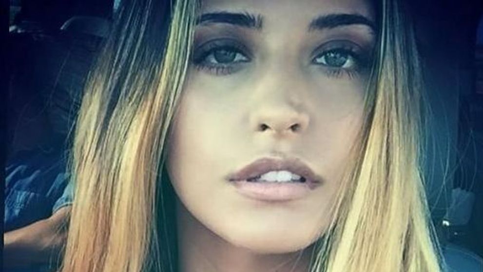 Antonia a publicat o poza pe internet si a lasat la vedere mai mult ca de obicei. Detaliul de care ea nu si-a dat seama