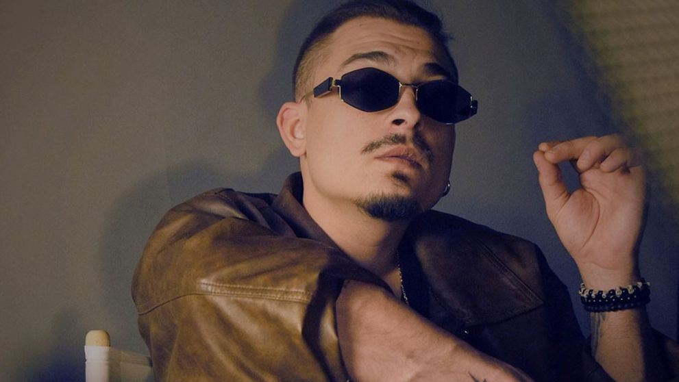 Vlad Musta lansează „Aburi de alcool”: o piesă despre singurătate, vicii și dorința de a deveni cea mai bună versiune a ta