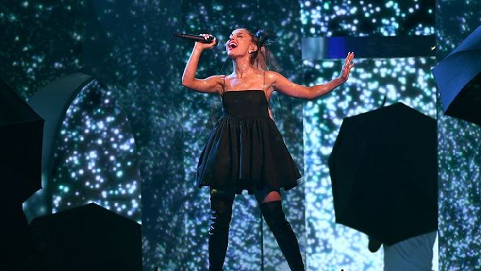 Mesajul emotionant transmis de Ariana Grande fanilor, la un an dupa atacul terorist din Manchester