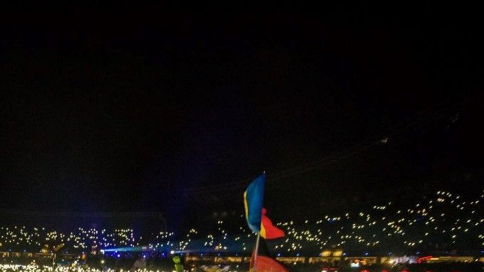 V-ați cunoscut pe mIRC sau Instagram? Nu contează, hai la festival! Invitații la Untold, Summer Well și Afterhills