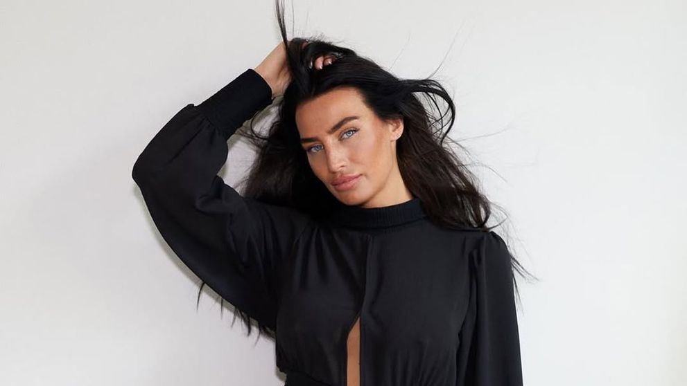 Soția știe ce vrea! Un celebru fotbalist e pregătit să plece la 5.000 de kilometri distanță de amantă. Ce condiție i-a pus soția: „Nu e fraieră”