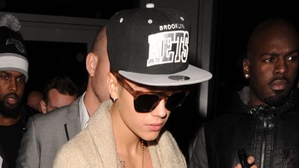 A uitat-o deja pe Selena Gomez. Cum arata noua iubita a lui Justin Bieber, o mulatra super sexy: FOTO
