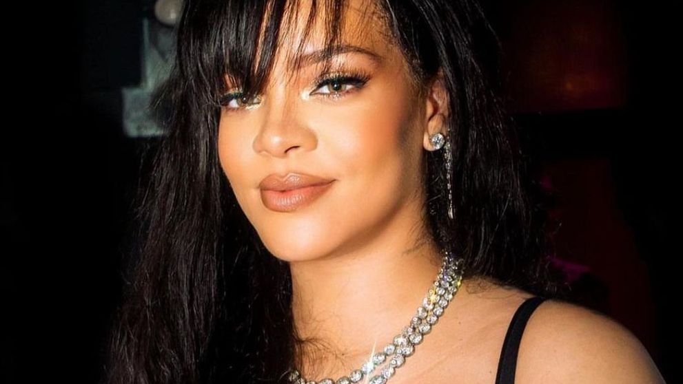 Rihanna, apariție îndrăzneață într-o fustă mini. Ținuta aleasă pentru întâlnirea romantică cu A$AP Rocky la New York