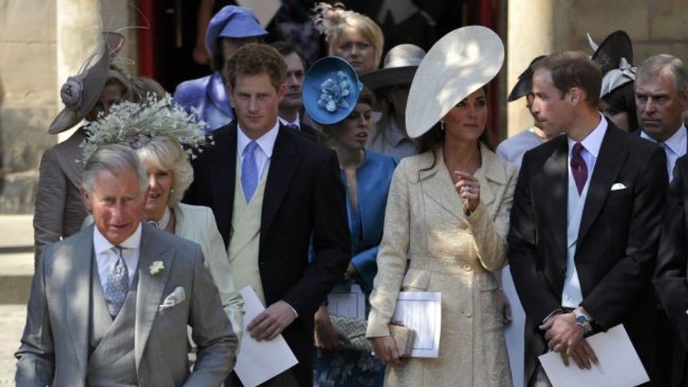 Prin venele bebelusului regal al Marii Britanii curge sange romanesc. Printul Charles este inrudit cu Vlad Tepes