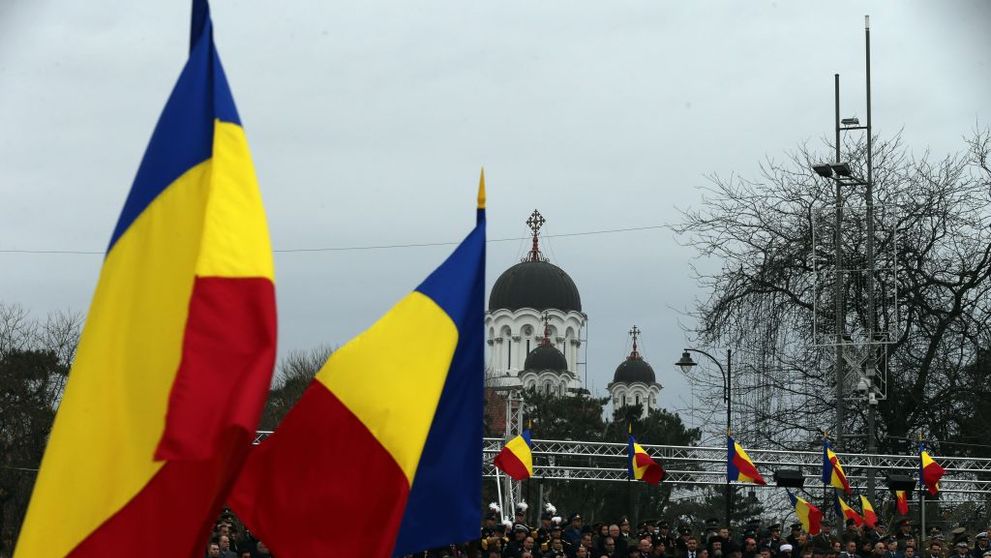 Restricțiile pe care le au românii pe 1 decembrie 2025. Ce a apărut pe drumurile cu risc din țară