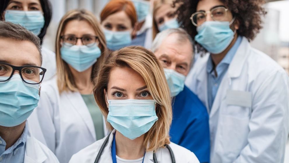 O doctoriță a fost eliminată în ultimul moment de pe lista de invitați la o nuntă pentru că îngrijea bolnavi de COVID-19