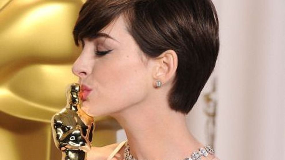 Anne Hathaway, colaborare cu Robert Zemeckis sub umbrela de brand a Warner Bros.