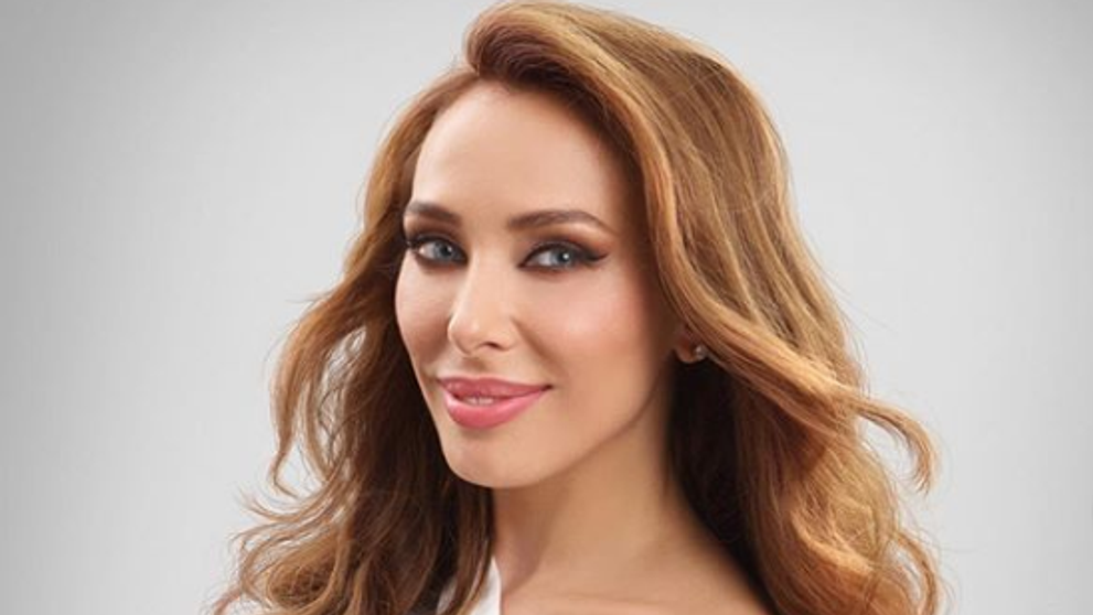 Iulia Vântur, un fel de Jennifer Lopez de Bollywood. Cum a apărut românca pe scenă în fața a sute de oameni