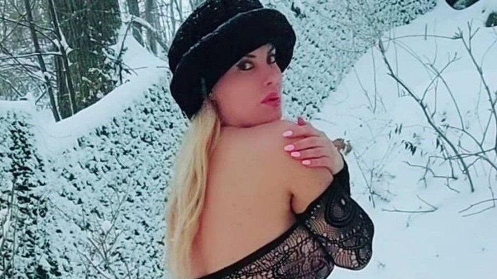 Coco Austin sfidează temperatura! Soția lui Ice-T a ieșit în zăpadă într-un costum de plasă prin care se vede tot