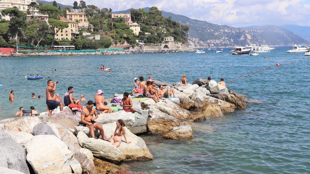 Mărturiile unei turiste despre o insulă din Grecia preferată de români: ”Pentru noi, Corfu a fost dezgustătoare”