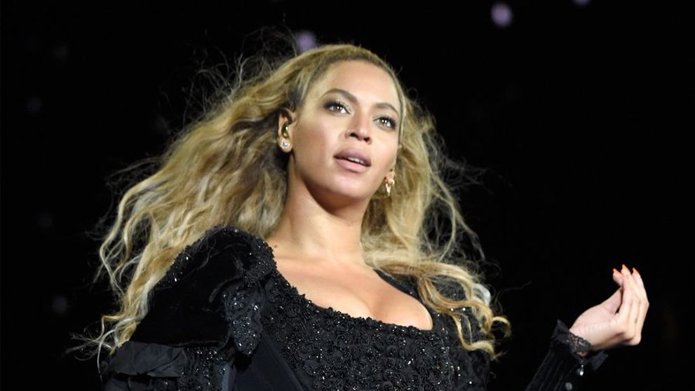 Aparitia cu care Serena Williams a eclipsat-o pe Beyonce. Cum a aparut sportiva in timpul concertului cantaretei