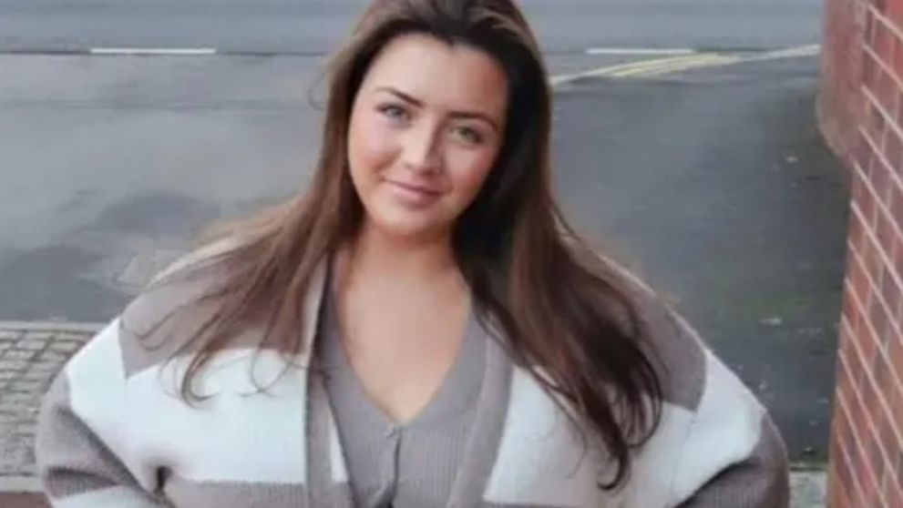 Cine este și cum arată femeia cu cel mai mare bust din Marea Britanie. Tânăra de 30 de ani vrea să își facă operație de micșorare mamară: „Mă simt privită când alerg”