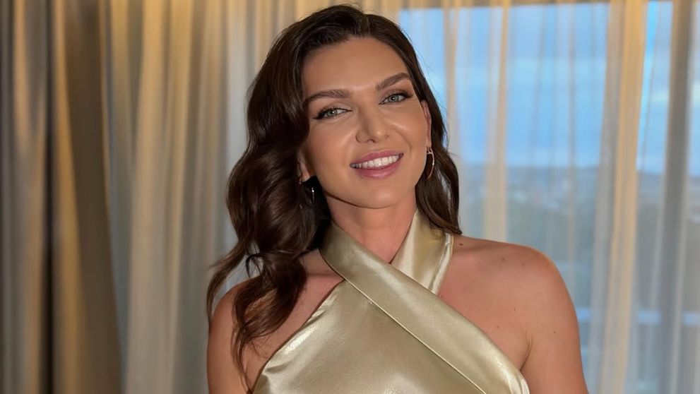 Cât a costat rochia purtată de Simona Halep la petrecerea de retragere. Ținuta care a atras toate privirile