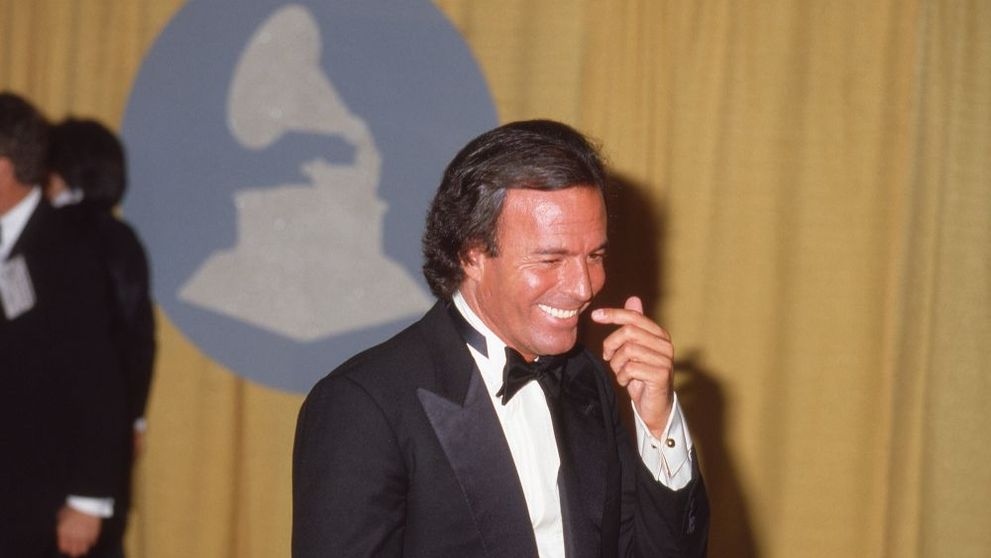 Într-un mesaj pe Instagram, Julio Iglesias respinge acuzațiile de agresiune sexuală: „Neg faptul că aş fi abuzat, constrâns sau jignit vreo femeie