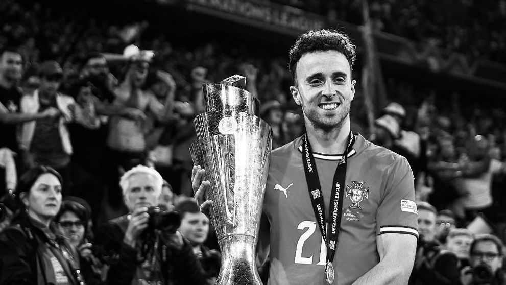 Cine este Diogo Jota, atacantul lui Liverpool care a murit tragic într-un accident rutier. Fotbalistul abia se căsătorise