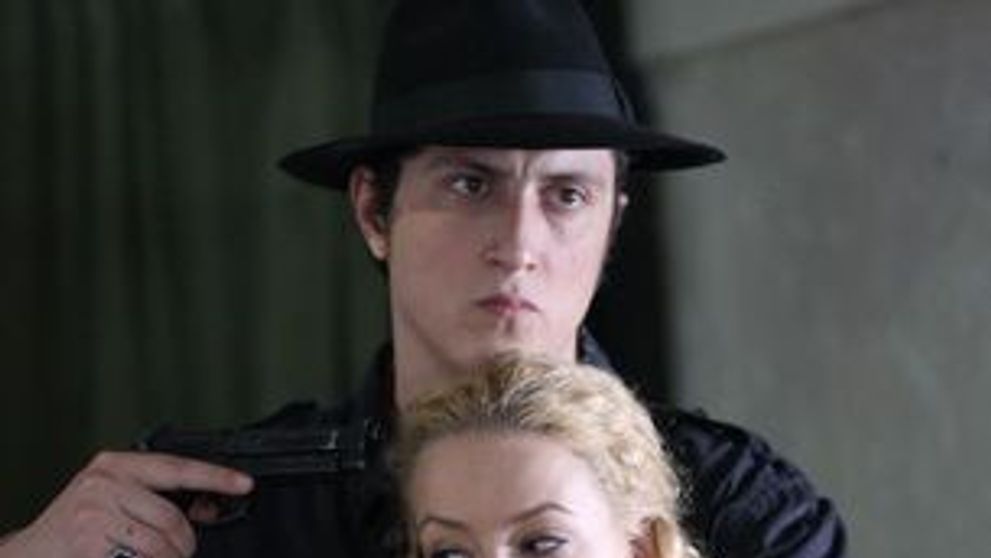 <span>Ramona Hanganu amenintata cu pistolul</span>