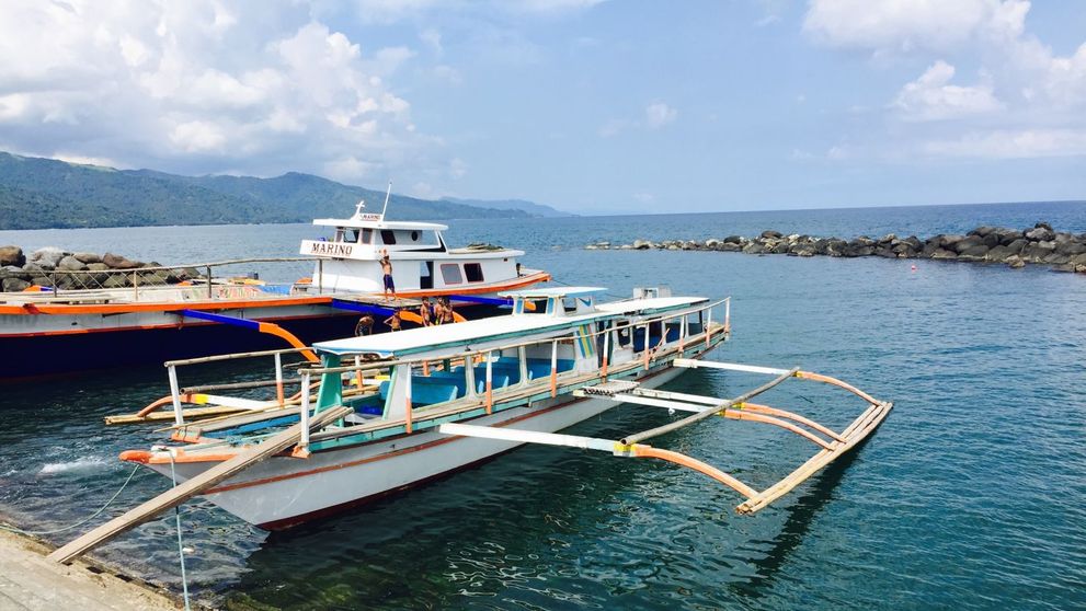 3 avioane, 4 autobuze si o barca pana in Filipine