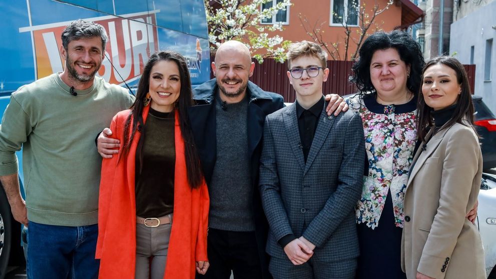 Povestea tânărului care și-a pierdut toată familia, și a rămas singur, a impresionat peste 1.2 milioane de oameni