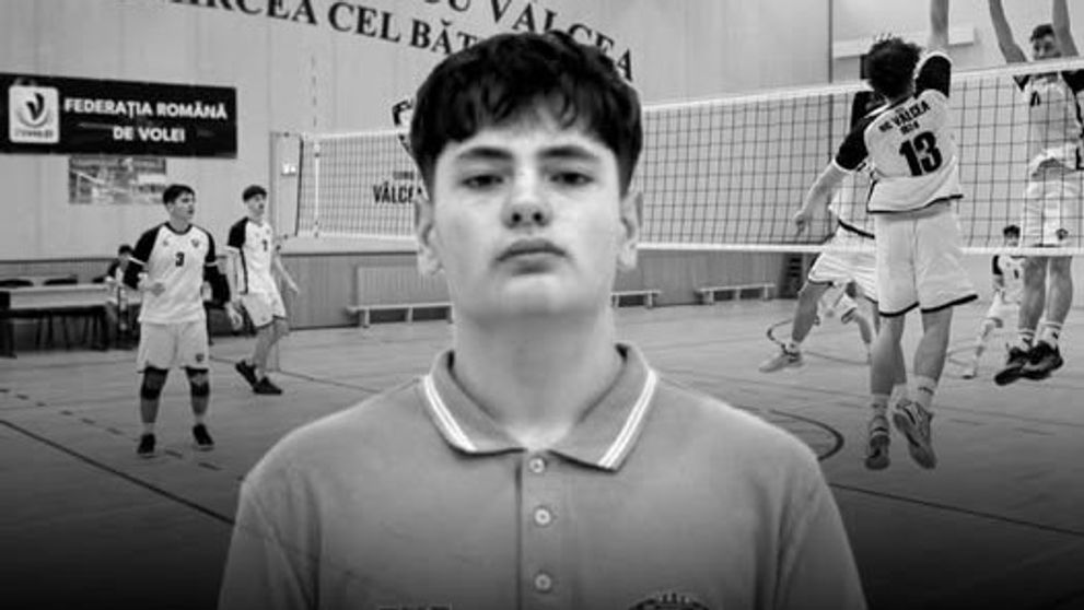 El este voleibalistul de 18 ani lovit mortal de tren. Carol Bălălău avea căștile în urechi în momentul tragediei