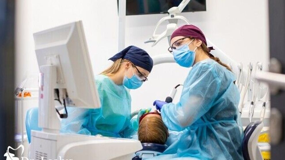 Tehnologia prin care putem avea o coroană dentară sau fațete într-o singură vizită la stomatolog