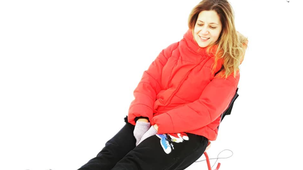 VIDEO Amalia Enache, sărbători la munte, dar la cald!
