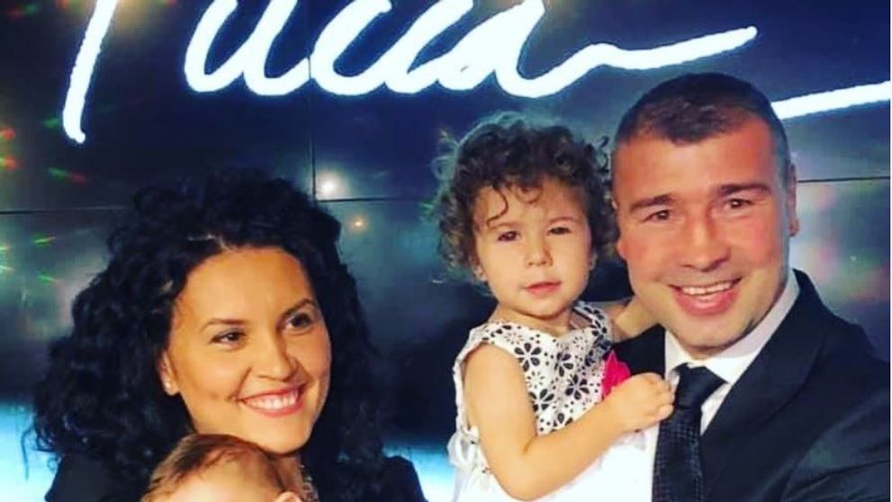 Ce familie frumoasă are Lucian Bute! Sportivul e topit după cei doi copii și soția Elena