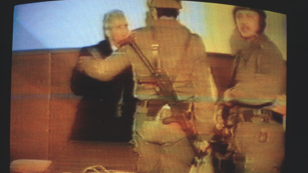 Câți bani ar fi plătit Elena și Nicolae Ceaușescu pentru hainele de blană în care au fost executați în anul 1989. Suma e uriașă