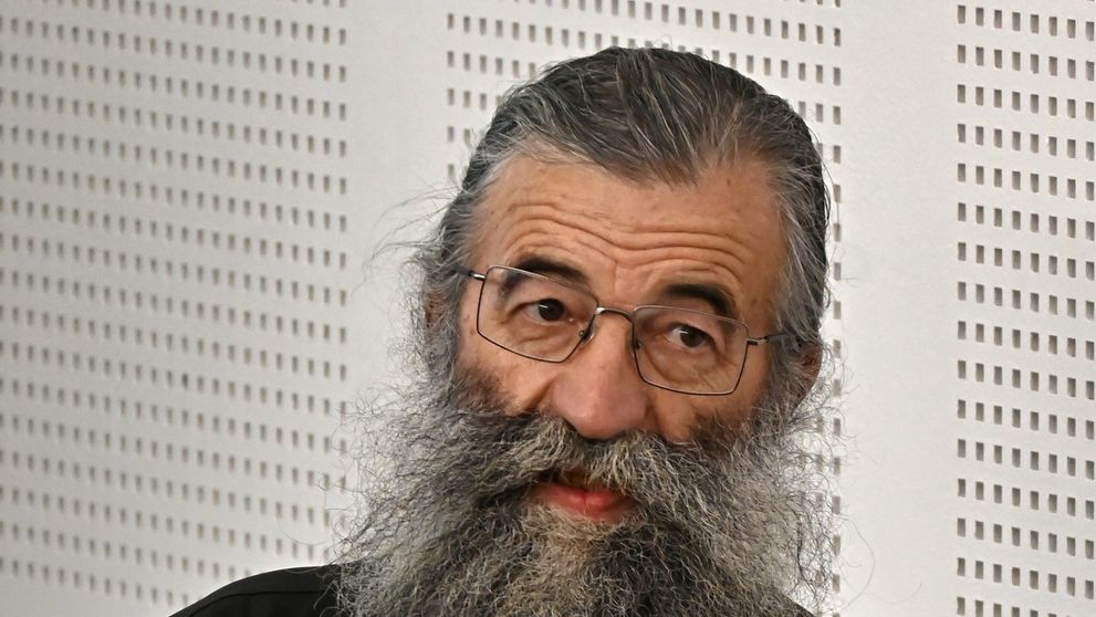Derapaj grav! Preot celebru: „Fetele frumoase abuzate nu sunt chiar nevinovate! Să facă pușcărie!” VIDEO