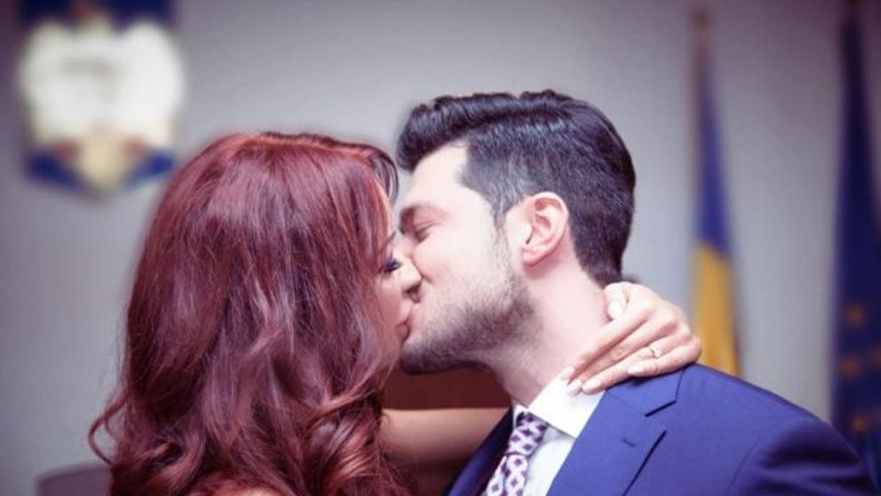 Bianca si-a schimbat look-ul odata cu numele din buletin. S-a vopsit exact asa cum Victor Slav i-a spus sa nu o faca