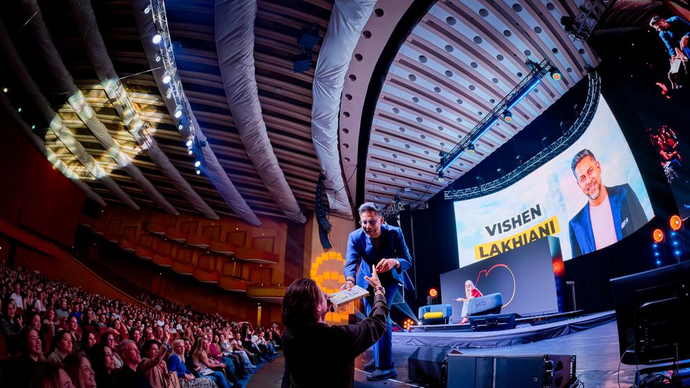 2,500 de participanți la FOMO - The Festival Of Modern Owners: evenimentul care a transformat Bucureștiul într-un hub al noii economii devine un fenomen