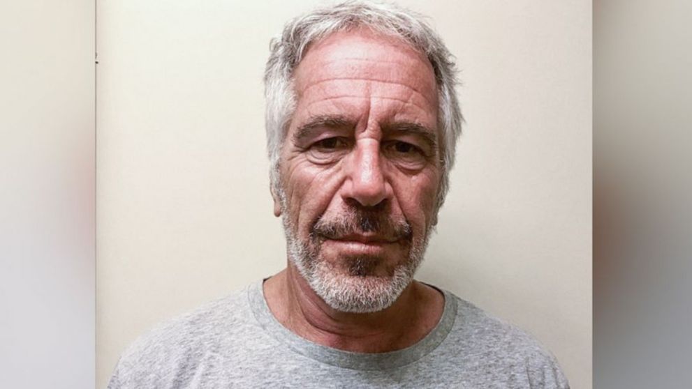 A ajuns la Bill Clinton și alți milionari ai lumii, dar portarul unei vedete de la Hollywood a reușit să-l șocheze pe Jeffrey Epstein. I-a închis ușa în nas