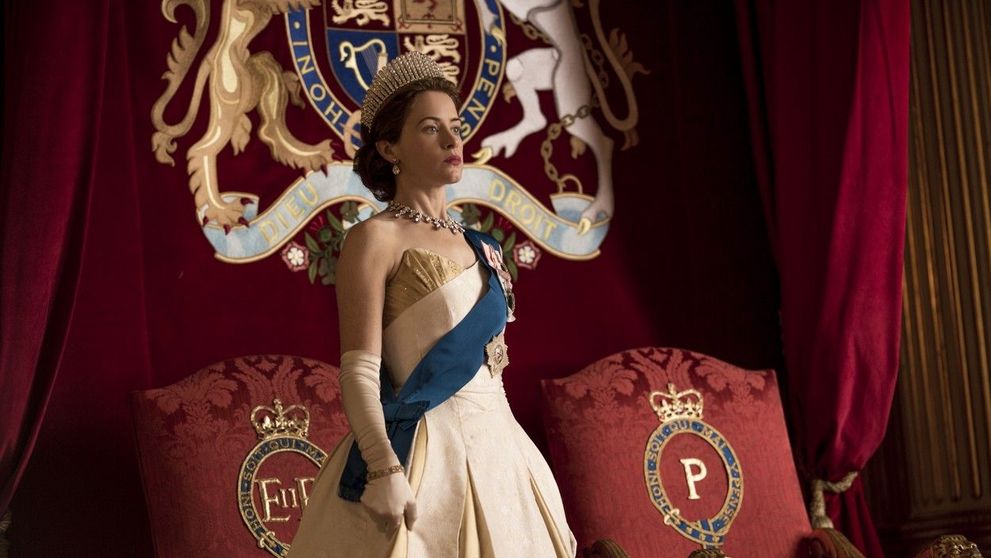 Scena de dragoste dintre Regină și soțul ei, căzută la montaj. Actrița din ”The Crown” explică de ce