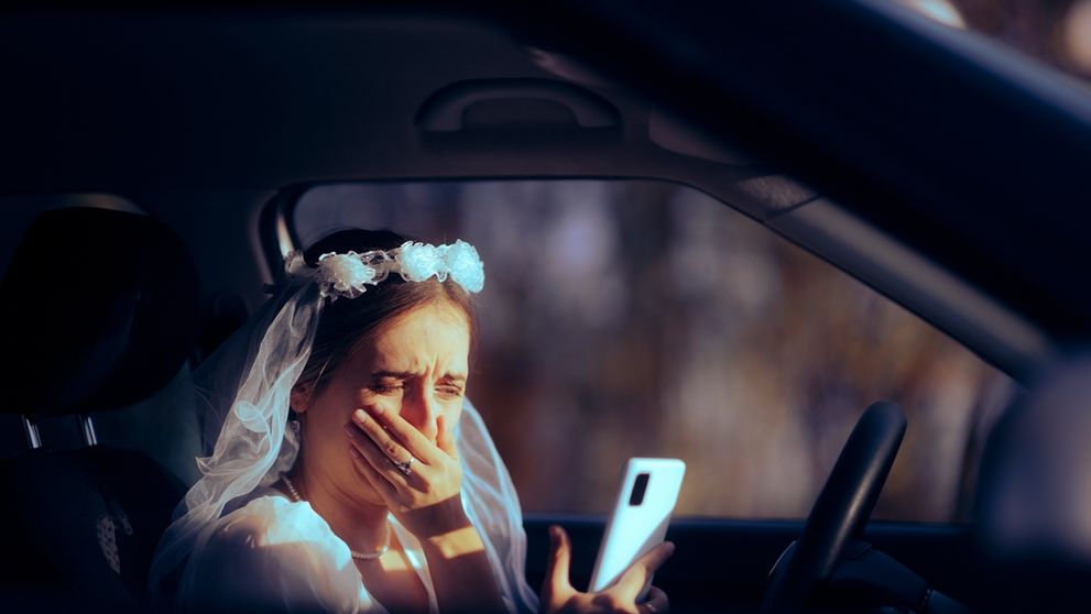 Declarațiile martorilor în cazul nunții din Râmnicu Vâlcea, unde o mireasă ar fi fost bătută de soț, după o ceartă cu soacra. Ce s-a întâmplat, de fapt, între cele două femei: „L-a alergat, l-a amenințat, i-a scuipat pe amândoi...”