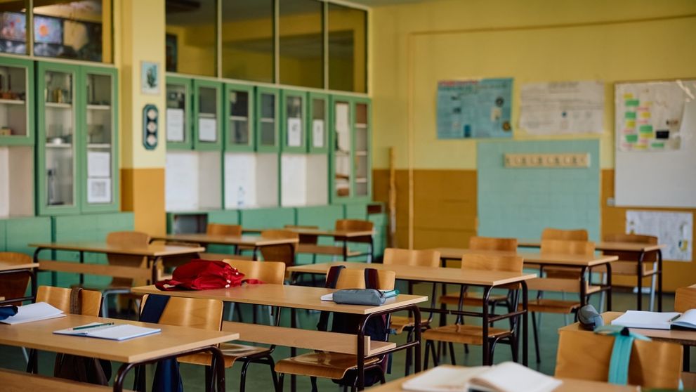 O mamă caută pe internet un elev care să facă schimb de liceu cu fiul ei. Ce s-a întâmplat