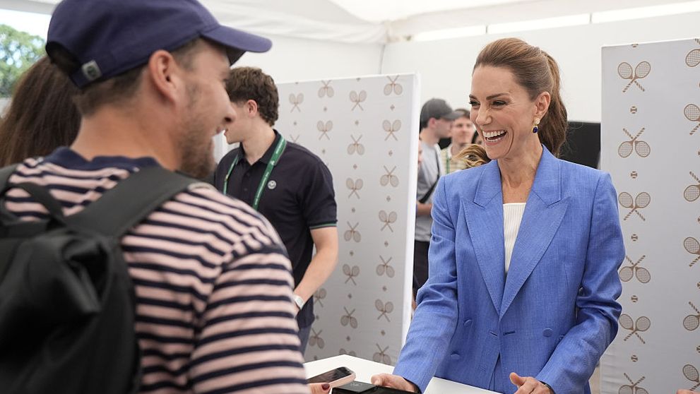 Kate Middleton a încălcat protocolul regal, la Wimbledon! Ce a făcut după ce a rupt bilete la intrare. Fanii, surprinși, au întâmpinat-o cu aplauze și urale