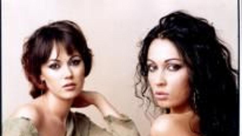 Formau cel mai sexy duo din muzica românească în anii 2000. Cum arată în prezent Anca Florescu, colega Nicoletei Luciu