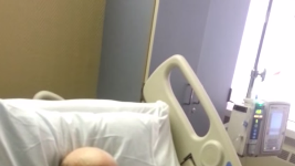 Era pe patul de spital, iar la cateva zile de la internare a refuzat sa mai manance. Nimeni nu a crezut este posibil sa se intample asa ceva